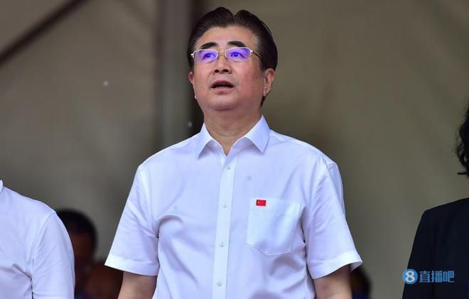 下半场恩昆库上演蓝军首秀，特里皮尔送礼穆德里克绝平，点球大战，切尔西四罚全中，佩特罗维奇扑点，特里皮尔和里奇失点，最终切尔西点球5-3纽卡晋级四强。